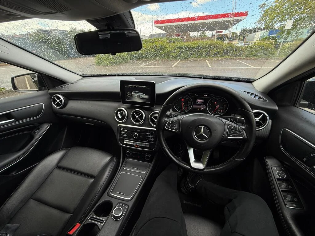 2018 Mercedes-Benz A Class A160 SE photo 9