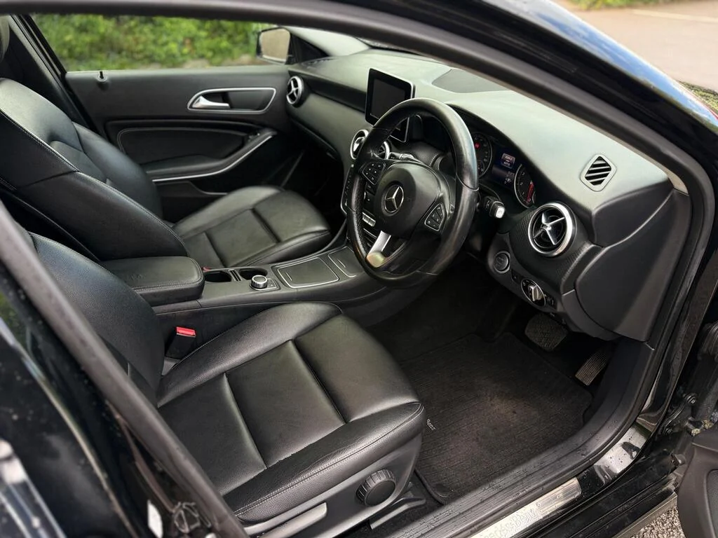 2018 Mercedes-Benz A Class A160 SE photo 10